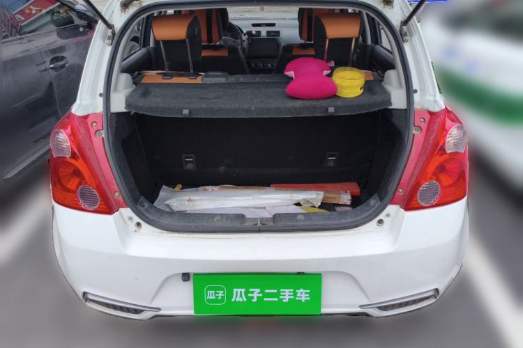 Used Suzuki Swift 2014 1.5L Automatic Fashion Edition Trunk
