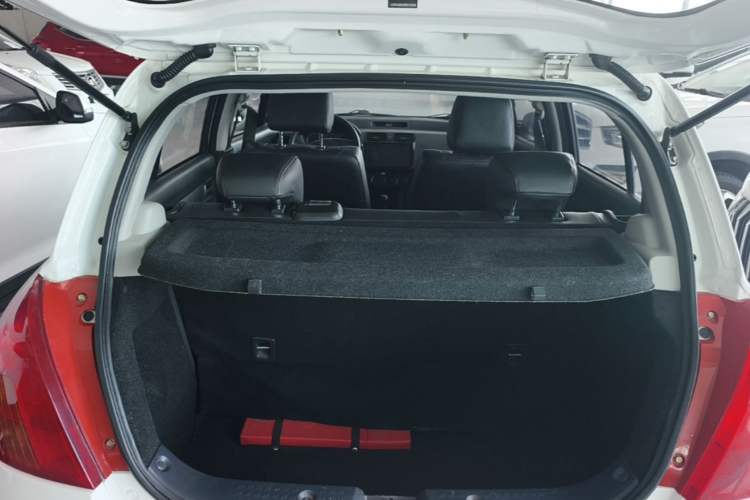 Used Suzuki Swift 2014 1.3L Manual Standard Edition Trunk