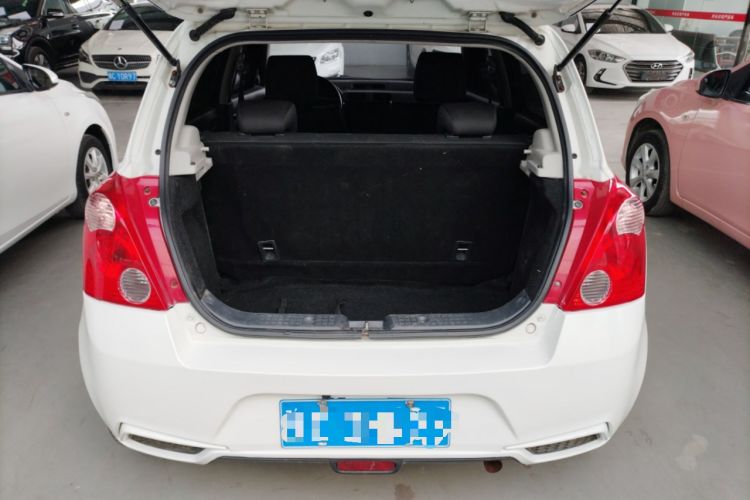 Used Suzuki Swift 2014 1.5L Automatic Fashion Edition Trunk