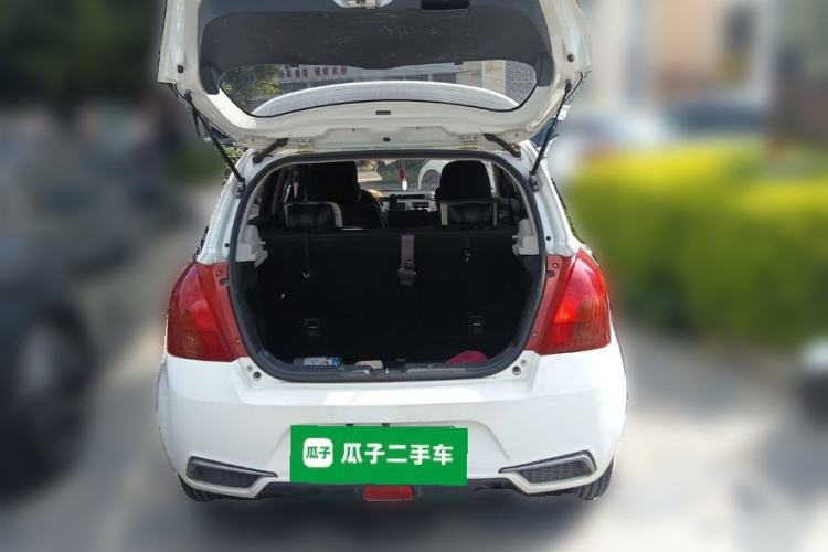 Used Suzuki Swift 2014 1.3L Manual Standard Edition Trunk