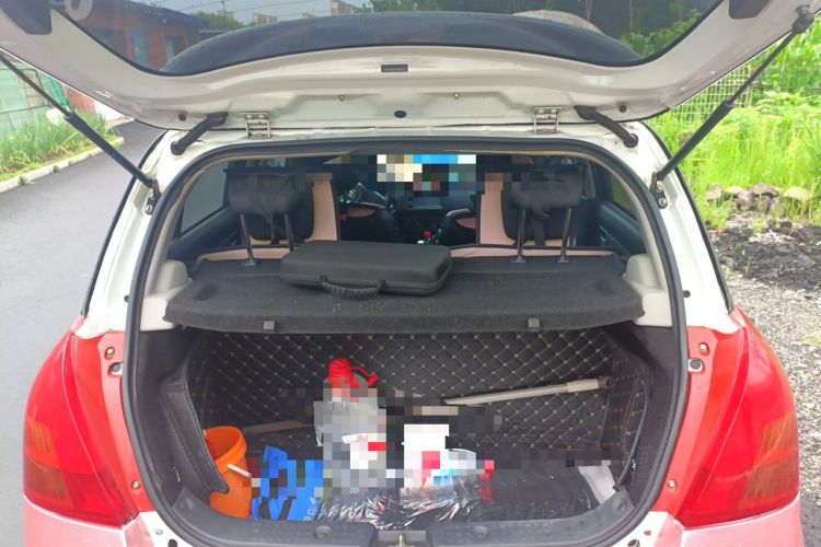 Used Suzuki Swift 2014 1.3L Manual Standard Edition Trunk