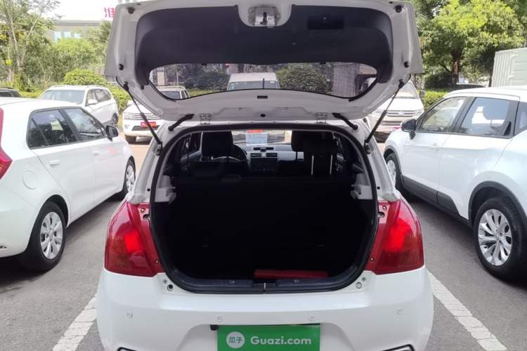 Used Suzuki Swift 2014 1.3L Manual Standard Edition Trunk