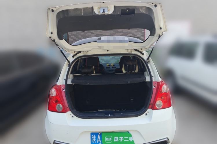 Used Suzuki Swift 2014 1.5L Manual Fashion Edition Trunk