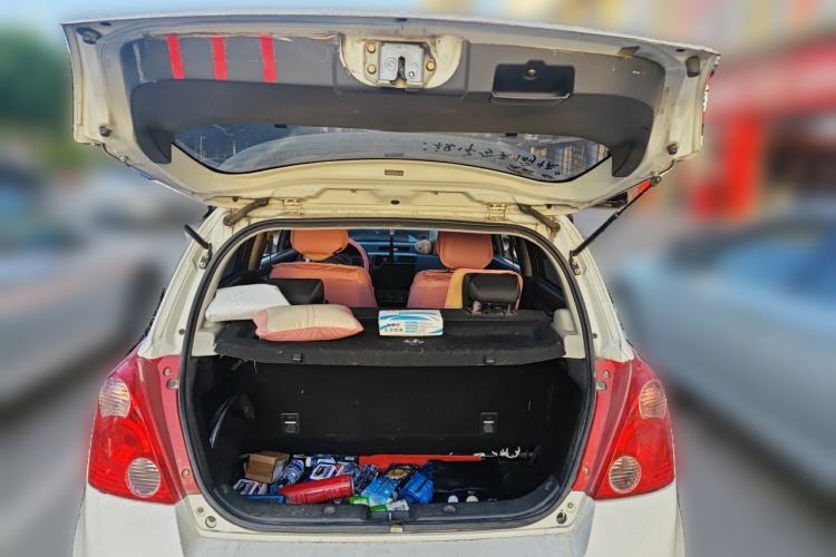 Used Suzuki Swift 2014 1.5L Automatic Fashion Edition Trunk