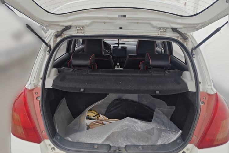 Used Suzuki Swift 2014 1.3L Manual Standard Edition Trunk