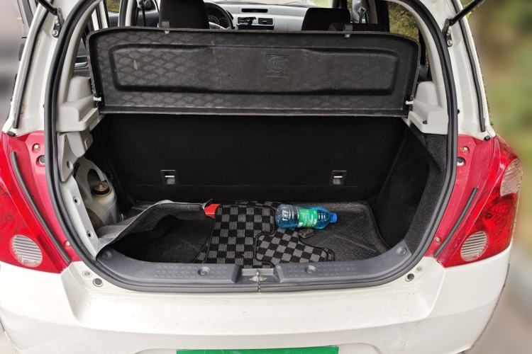 Used Suzuki Swift 2014 1.5L Automatic Fashion Edition Trunk