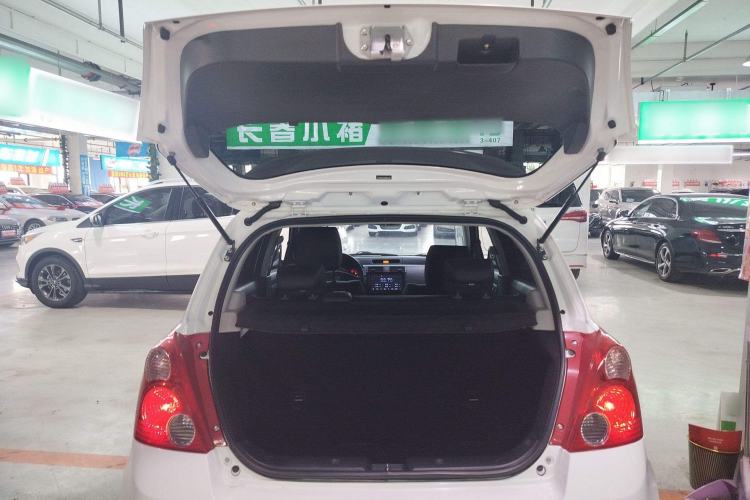 Used Suzuki Swift 2014 1.5L Automatic Fashion Edition Trunk