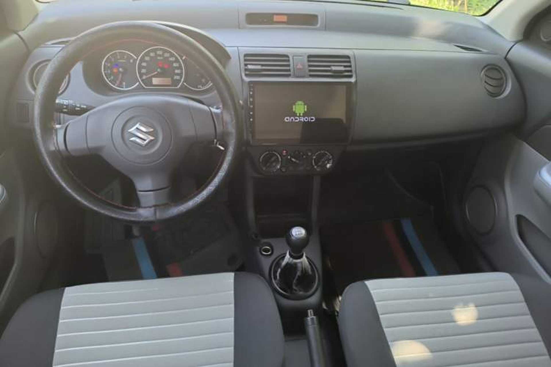 Used Suzuki Swift 2014 1.3L Manual Standard Edition Center Console