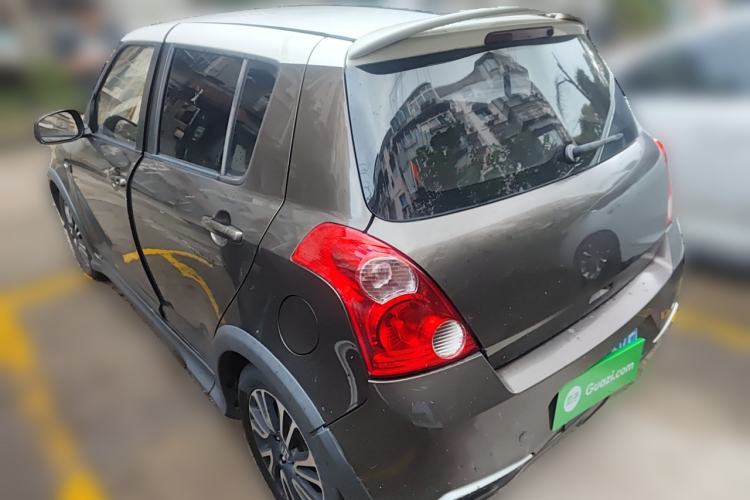 Used Suzuki Swift 2014 1.5L Manual Fashion Edition Exterior 3