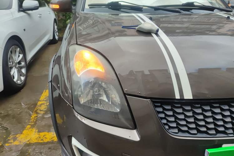 Used Suzuki Swift 2014 1.5L Manual Fashion Edition Exterior 6