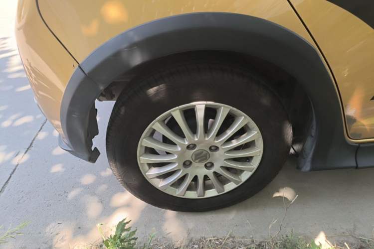 Used Suzuki Swift 2014 1.3L Manual Standard Edition Right Rear Wheel Hub