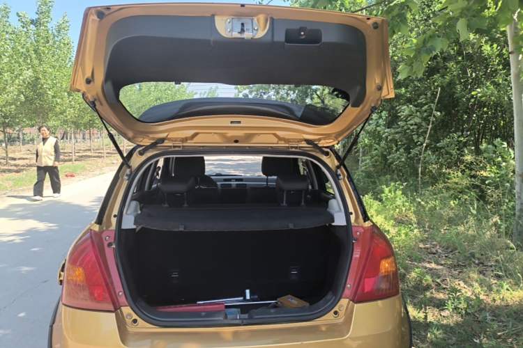 Used Suzuki Swift 2014 1.3L Manual Standard Edition Trunk