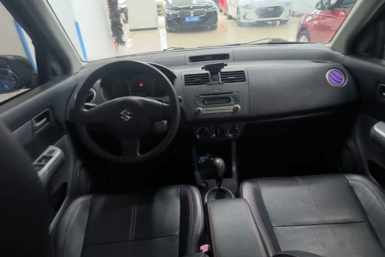 Used Suzuki Swift 2015 1.5L Automatic Limited Edition Center Console