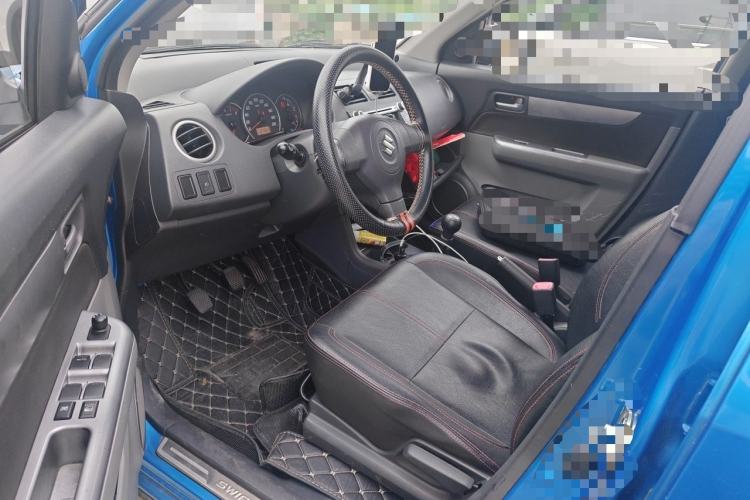 Used Suzuki Swift 2015 1.5L Manual Limited Edition Driver Seat