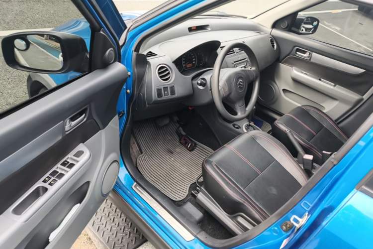 Used Suzuki Swift 2015 1.5L Automatic Limited Edition Driver Seat