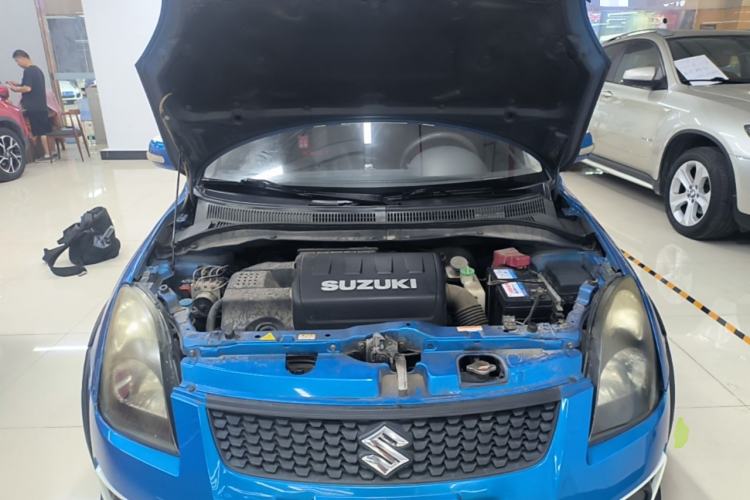 Used Suzuki Swift 2015 1.5L Automatic Limited Edition Engine Bay