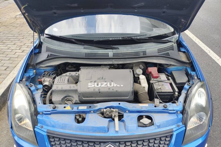 Used Suzuki Swift 2015 1.5L Automatic Limited Edition Engine Bay