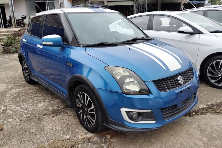Used Suzuki Swift 2015 1.5L Automatic Limited Edition Exterior 2