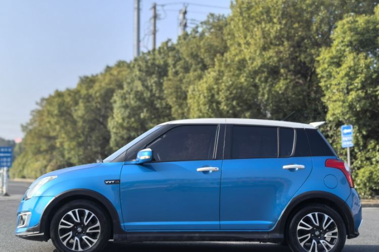 Used Suzuki Swift 2015 1.5L Automatic Limited Edition Exterior 2