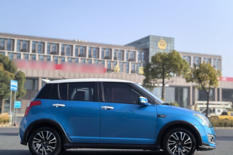 Used Suzuki Swift 2015 1.5L Automatic Limited Edition Exterior 3