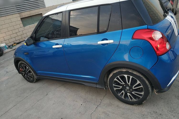 Used Suzuki Swift 2015 1.5L Automatic Limited Edition Exterior 3