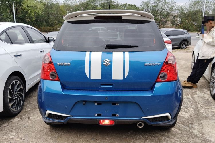 Used Suzuki Swift 2015 1.5L Automatic Limited Edition Exterior 4