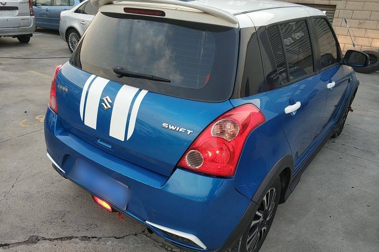Used Suzuki Swift 2015 1.5L Automatic Limited Edition Exterior 5