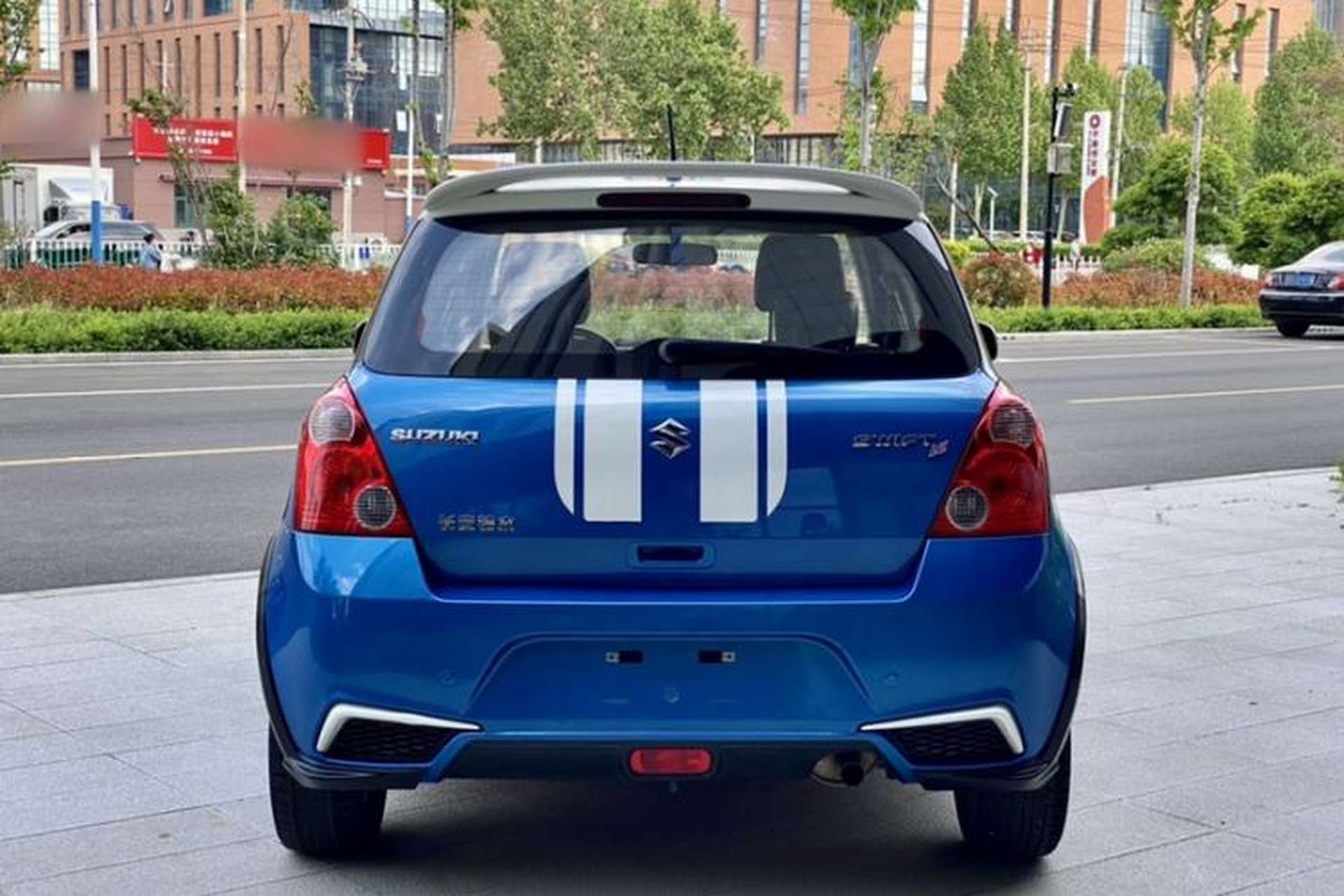 Used Suzuki Swift 2015 1.5L Manual Limited Edition Exterior 6