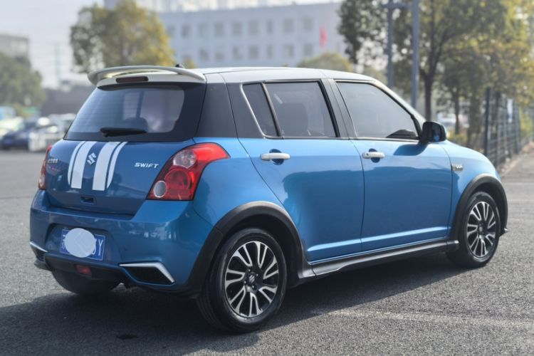 Used Suzuki Swift 2015 1.5L Automatic Limited Edition Exterior 7