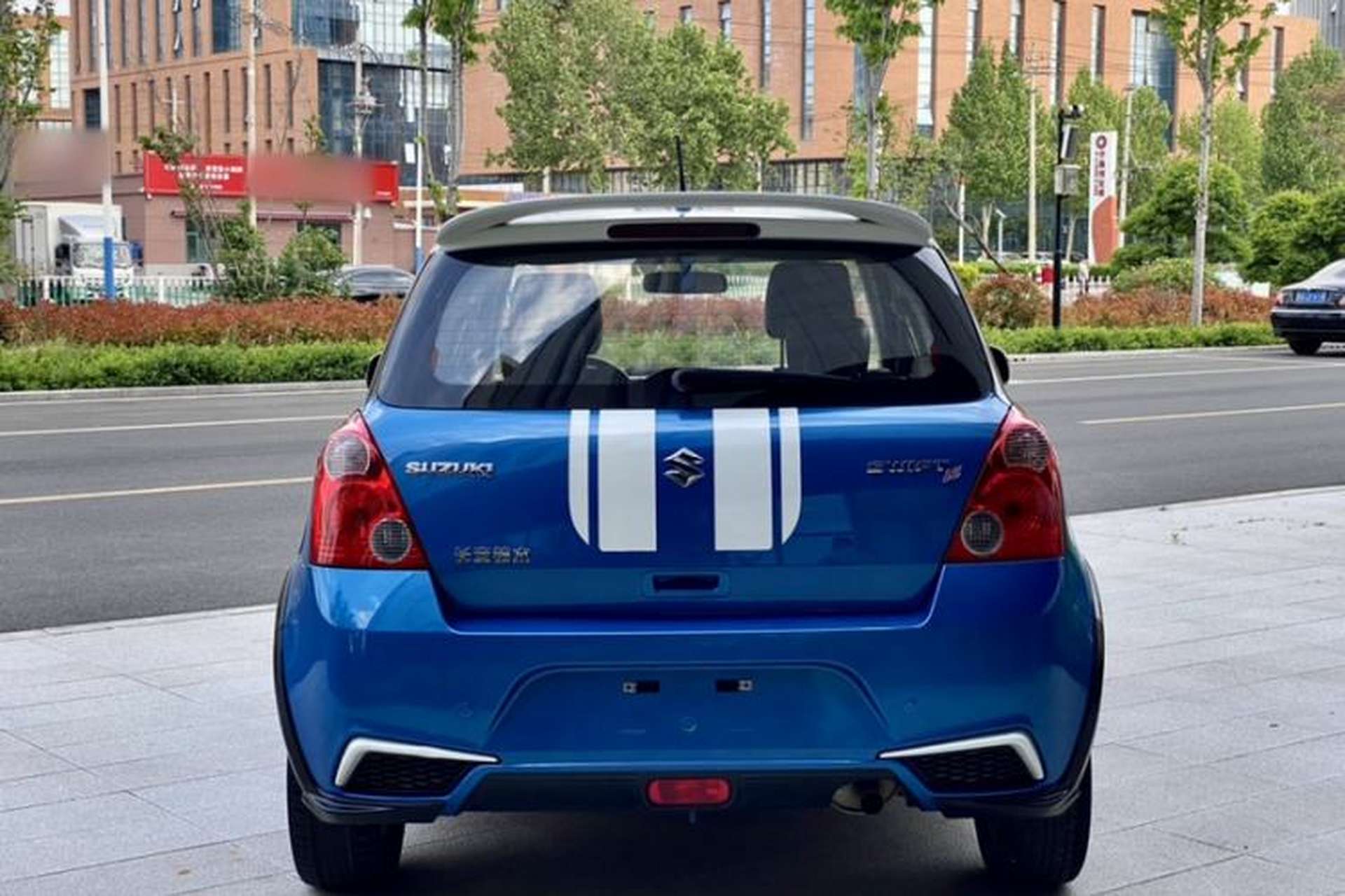 Used Suzuki Swift 2015 1.5L Manual Limited Edition Exterior 8