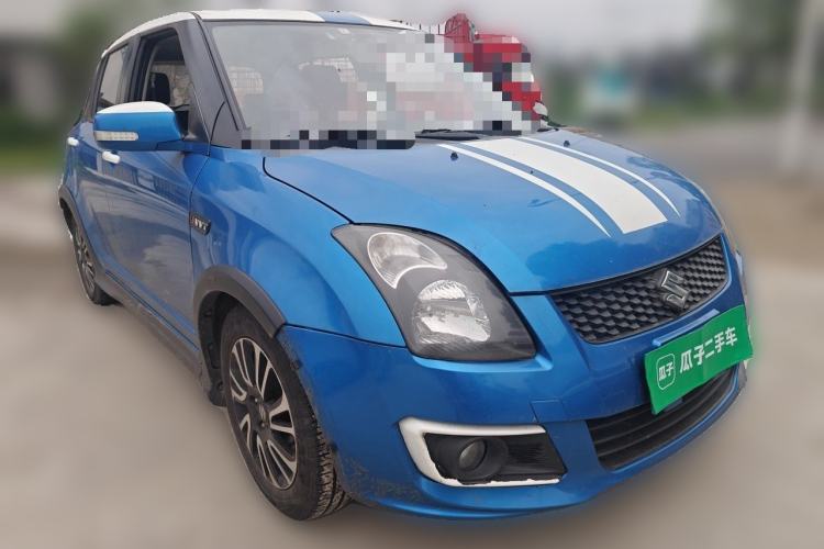 Used Suzuki Swift 2015 1.5L Manual Limited Edition Front Right 45 Deg
