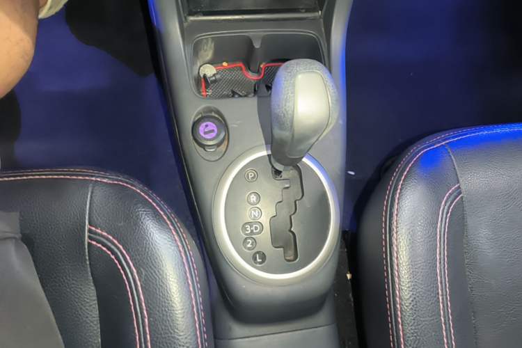 Used Suzuki Swift 2015 1.5L Automatic Limited Edition Gear Lever