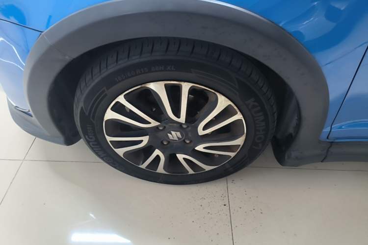 Used Suzuki Swift 2015 1.5L Automatic Limited Edition Left Front Wheel Hub