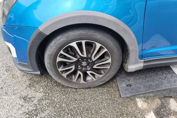 Used Suzuki Swift 2015 1.5L Automatic Limited Edition Left Front Wheel Hub