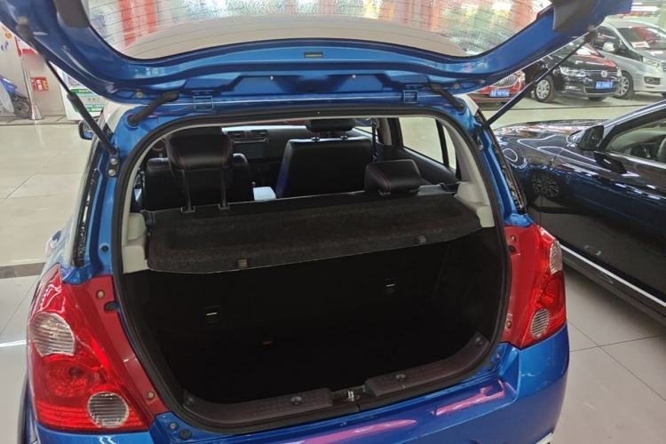 Used Suzuki Swift 2015 1.5L Automatic Limited Edition Trunk