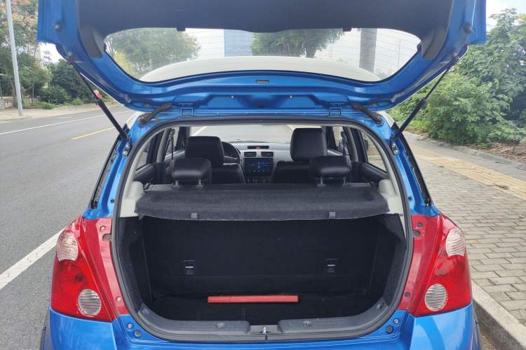 Used Suzuki Swift 2015 1.5L Automatic Limited Edition Trunk