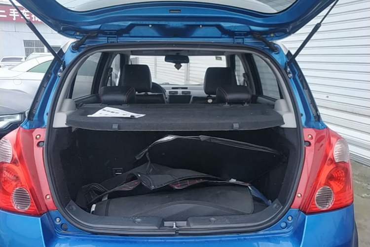 Used Suzuki Swift 2015 1.5L Automatic Limited Edition Trunk