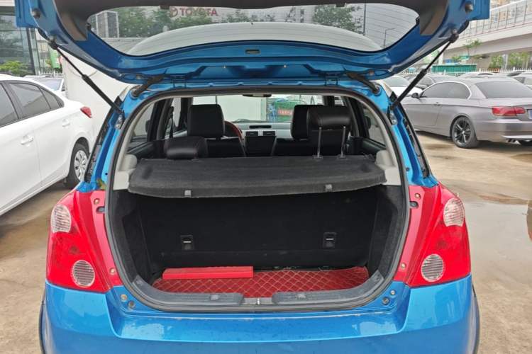 Used Suzuki Swift 2015 1.5L Automatic Limited Edition Trunk