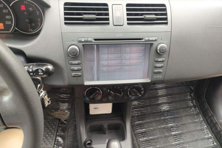 Used Suzuki Swift 2015 1.5L Automatic Limited Edition Audio And AC Panel