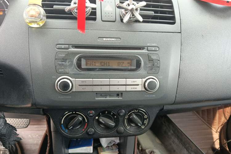 Used Suzuki Swift 2015 1.5L Automatic Limited Edition Audio And AC Panel