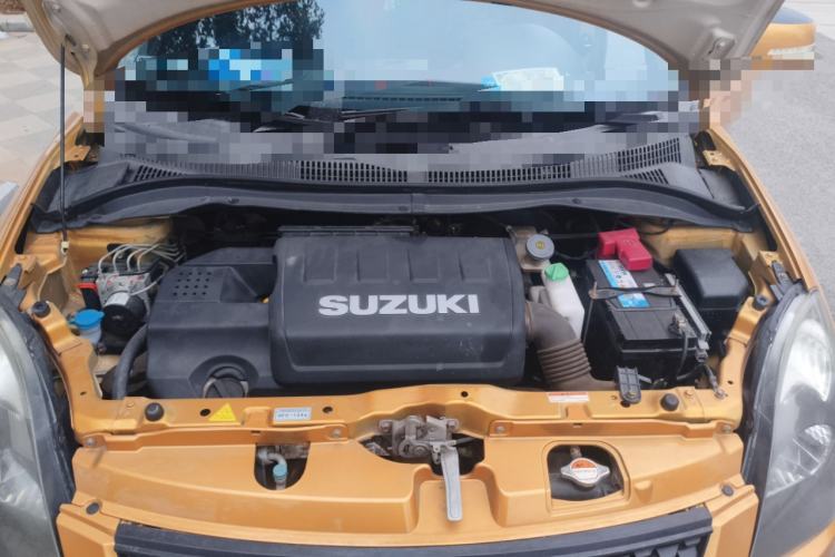 Used Suzuki Swift 2015 1.5L Manual Limited Edition Engine Bay