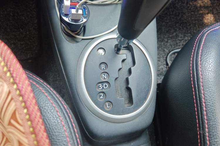 Used Suzuki Swift 2015 1.5L Automatic Limited Edition Gear Lever