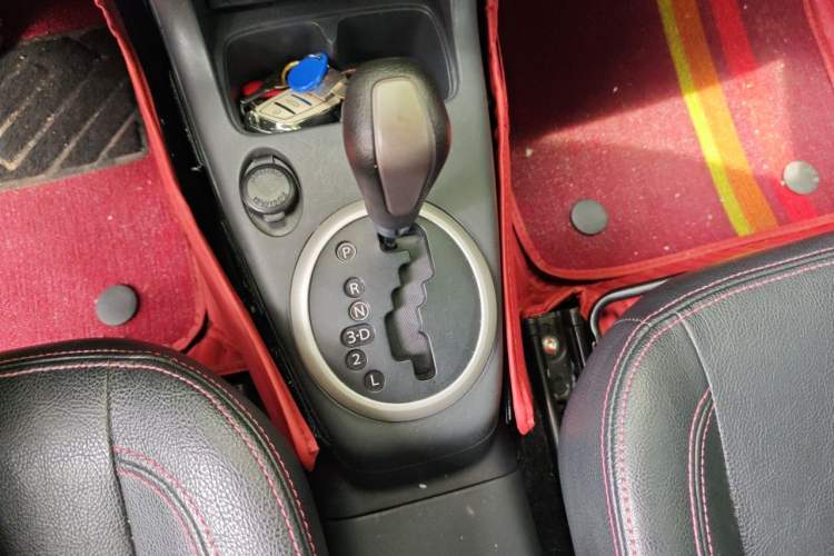 Used Suzuki Swift 2015 1.5L Automatic Limited Edition Gear Lever
