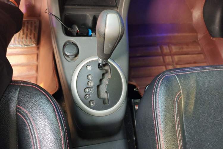 Used Suzuki Swift 2015 1.5L Automatic Limited Edition Gear Lever