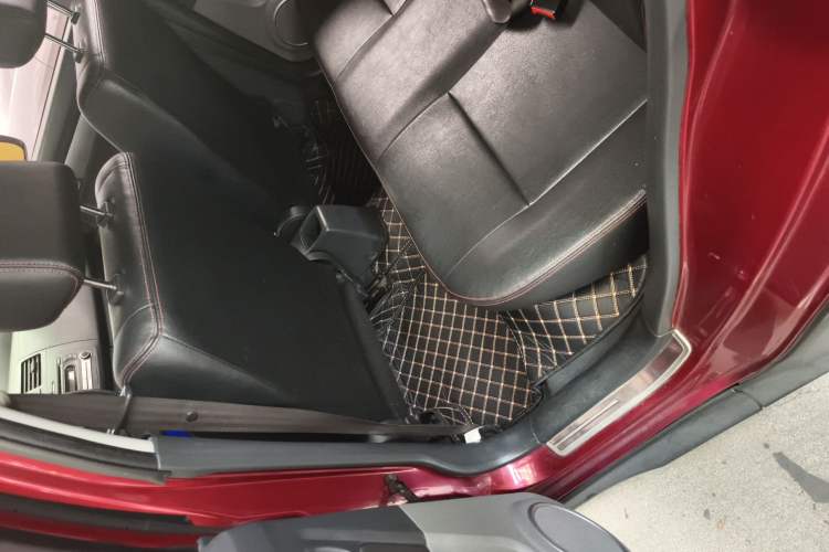 Used Suzuki Swift 2015 1.5L Automatic Limited Edition Interior 4