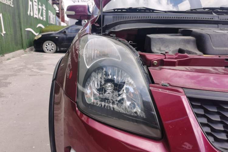 Used Suzuki Swift 2015 1.5L Automatic Limited Edition Right Front Headlight