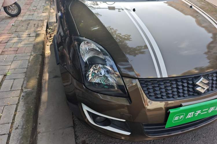 Used Suzuki Swift 2015 1.5L Automatic Limited Edition Right Front Headlight