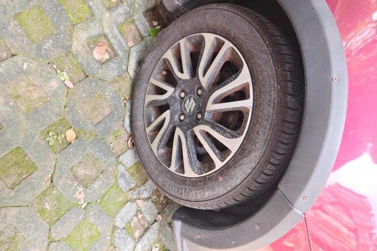 Used Suzuki Swift 2015 1.5L Automatic Limited Edition Right Front Wheel Hub