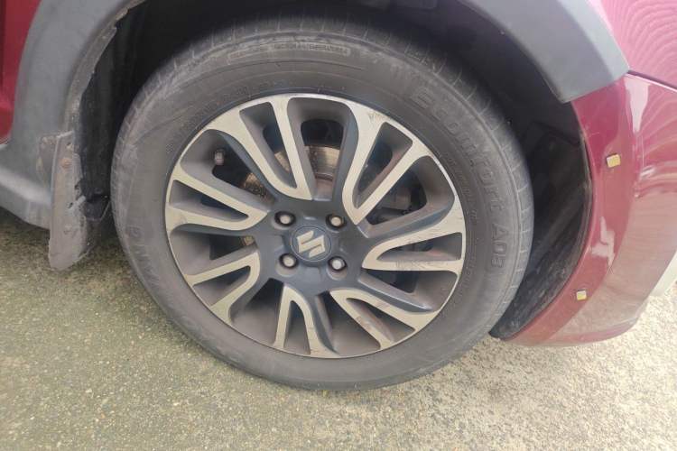Used Suzuki Swift 2015 1.5L Automatic Limited Edition Right Front Wheel Hub