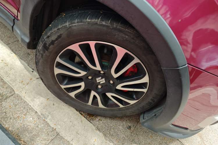 Used Suzuki Swift 2015 1.5L Automatic Limited Edition Right Front Wheel Hub